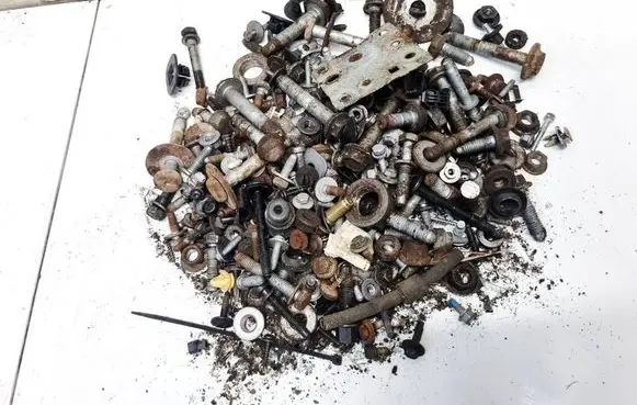 Peugeot 508 Nuts/bolts 