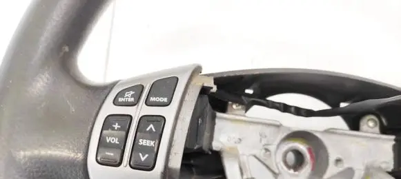 Suzuki SX4 Steering wheel buttons/switches 
