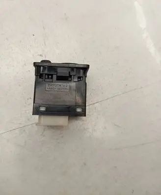 Wing mirror switch