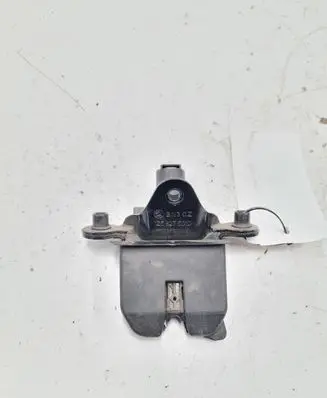 Skoda Octavia Mk2 (1Z) Tailgate/trunk/boot lock/catch/latch 1Z5827501D