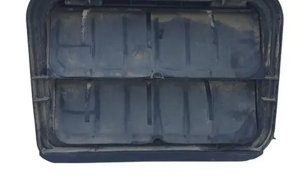 Renault Megane III Quarter panel pressure vent 7700838358