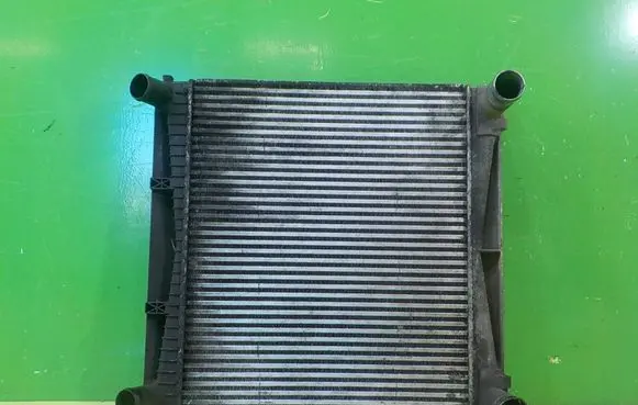 Land Rover Range Rover L322 Intercooler radiator UP99