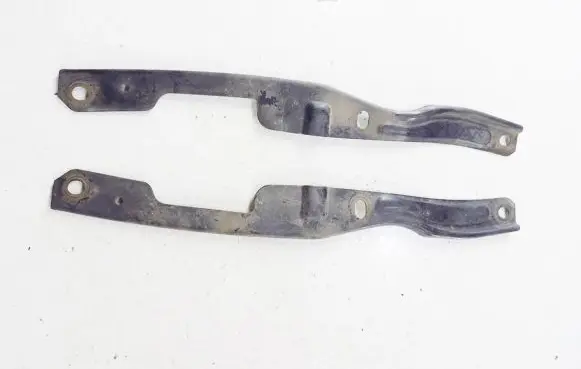Subaru Forester SF Front bumper mounting bracket
