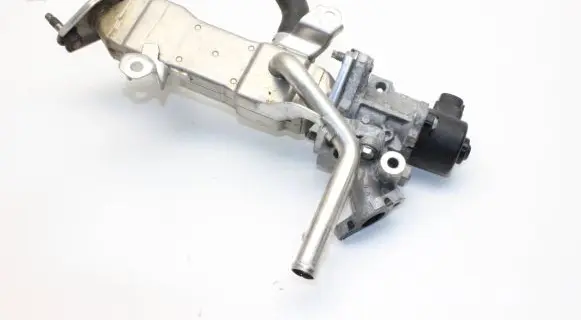 Toyota Auris E180 EGR valve 2560137010B 06H14B2464