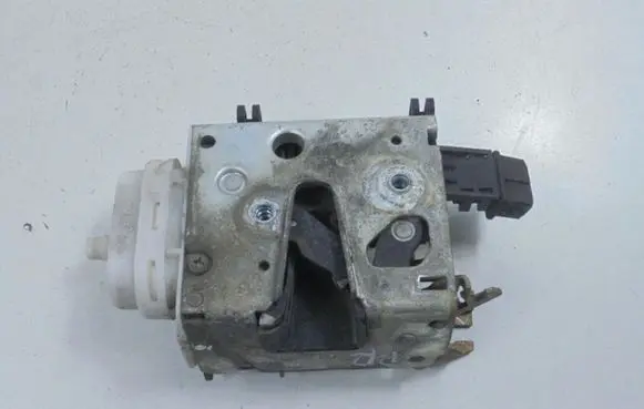 Audi A6 S6 C5 4B Front door lock 4A1837016D