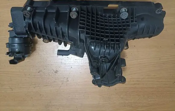 Volkswagen Transporter - Caravelle T6 Intake manifold 04L129709E 04L129061 03K906051