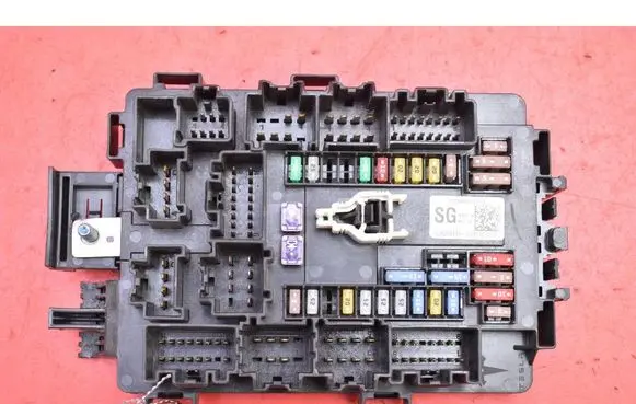 Tesla Model S Fuse box set 1094409-00-G