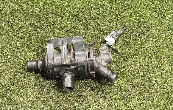 Renault Master III Thermostat 212001466R 112446 21200048R