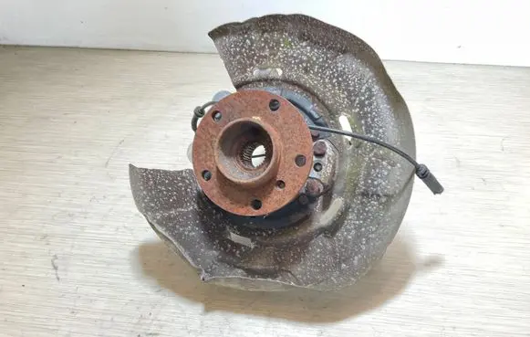 BMW 7 F01 F02 F03 F04 Rear wheel hub 6797448