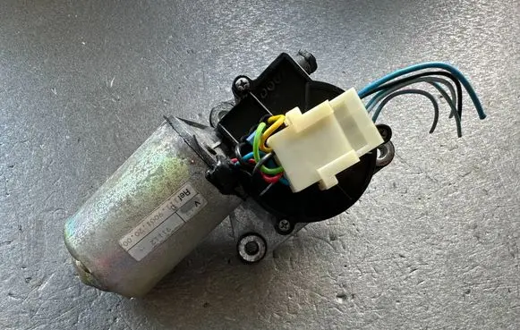Nissan Patrol 260 Wiper motor 28810G9708