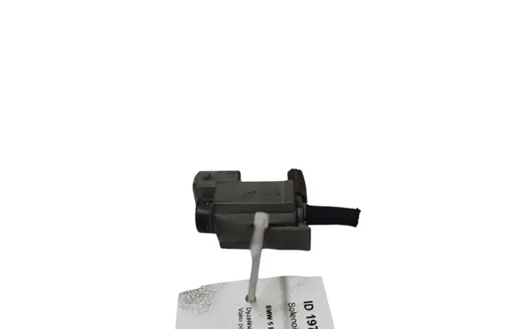 BMW 5 E60 E61 Turbo solenoid valve 7537612