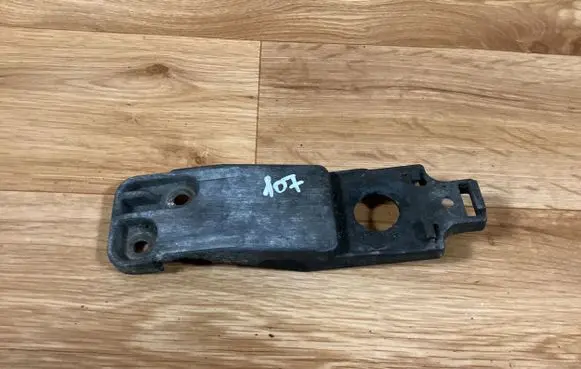 Opel Insignia A Radiator mount bracket 13243026
