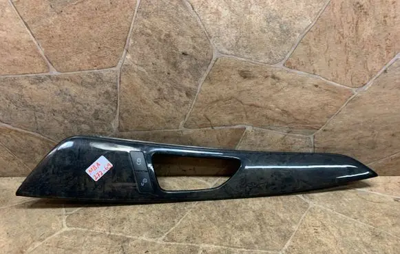 Front door card panel trim