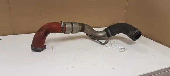 Intercooler hose/pipe