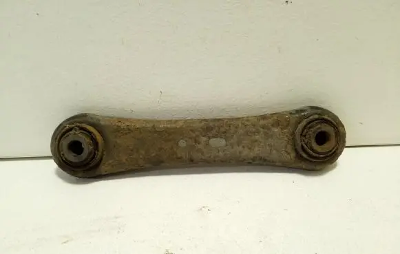 Rear control arm