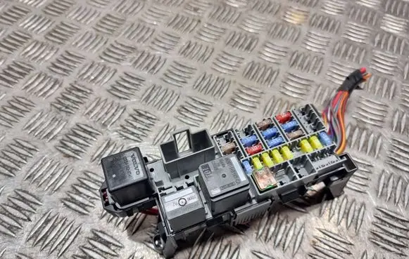 Volvo V70 Fuse module Dpn13800159hwb