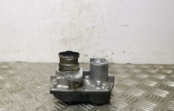 Nissan X-Trail T32 EGR valve 147109816R