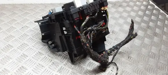 Volkswagen PASSAT B6 Power management control unit 3C0937049AE