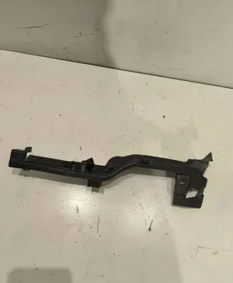 Ford Mondeo MK IV Fender mounting bracket 7S71A02477AE