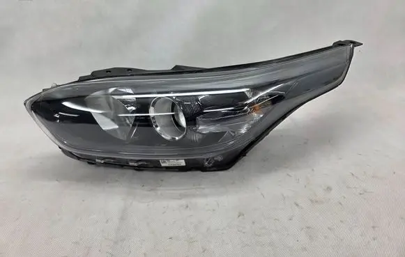KIA Ceed Headlight/headlamp 92101J7051