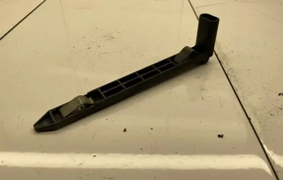 Volvo XC60 Headlight/headlamp mounting bracket 30763154