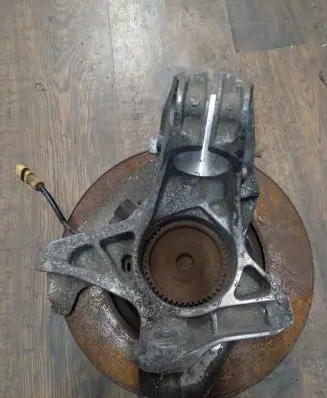 Porsche Boxster 986 Front wheel hub 996341658