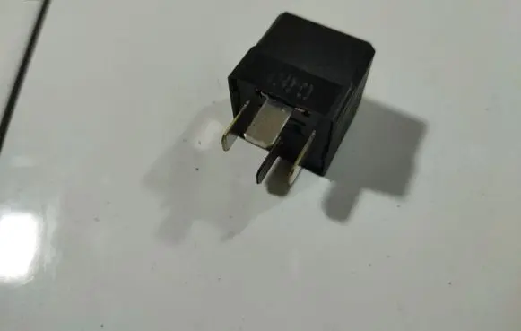 Opel Astra H Other relay 4RA00779105