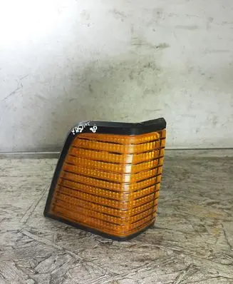Volkswagen PASSAT Rear/tail lights 321945052B 321945052