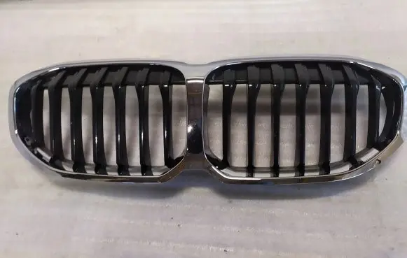 BMW 1 F40 Front grill 7450959 7450095