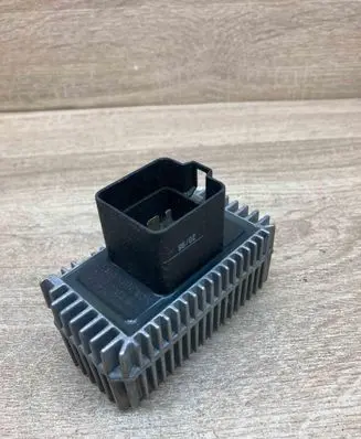Opel Vectra C Glow plug pre-heat relay 90508974 51299001