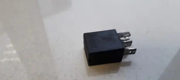 Peugeot 406 Other relay 232303