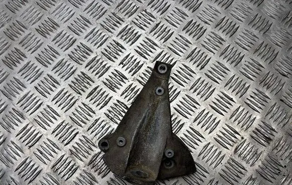 Audi A4 S4 B6 8E 8H Gearbox mounting bracket 8D0399113AT