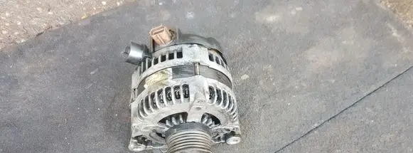 Volvo V50 Generator/alternator 3M5T10300YD 30795423