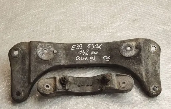 BMW 5 E39 Gearbox mounting bracket 1096106 22321096106