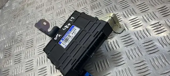 Hyundai Santa Fe Gearbox control unit/module 954403A390