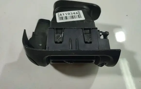 Renault Thalia I Dash center air vent grill 95095311