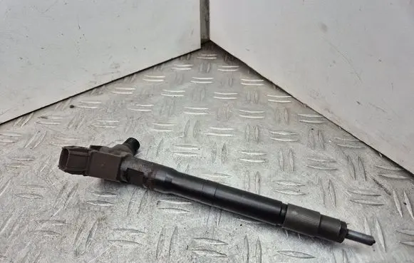 Mazda 3 III Fuel injector SH0113H50