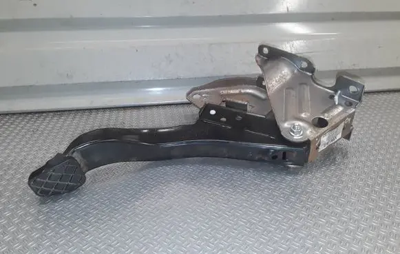 Volkswagen Up Brake pedal 1S1721058B