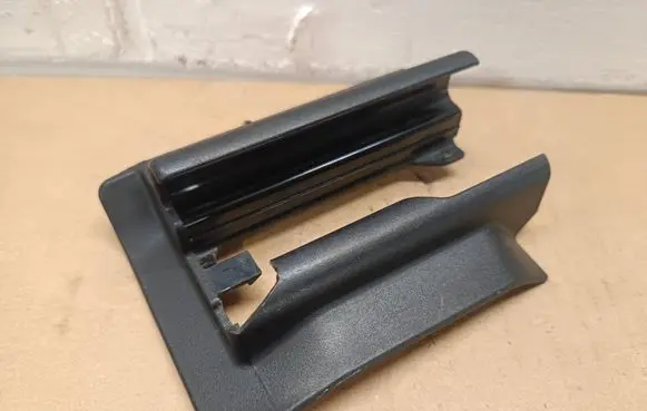 Mercedes-Benz E W212 Front driver seat rail trim A2129191120 78010023