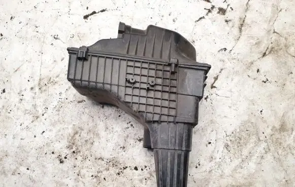 Peugeot 206 Air filter box 9629040380