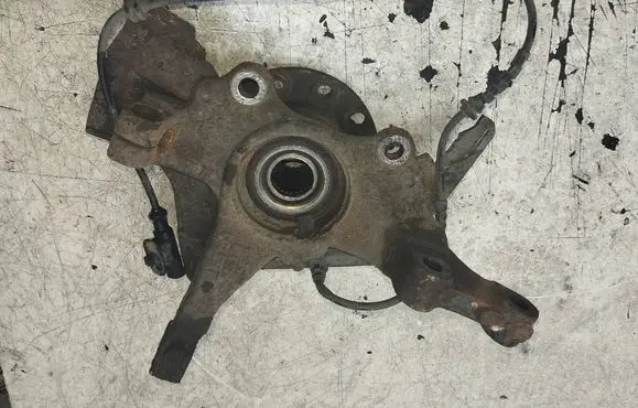 Opel Corsa D Front wheel hub spindle knuckle
