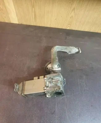 Audi A6 S6 C6 4F EGR valve cooler 109831 BTW059131511