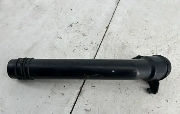Opel Astra K Window washer liquid tank fill tube 422448907 39033409