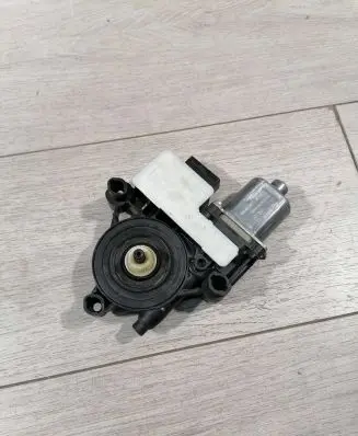 Skoda Octavia Mk3 (5E) Sliding door window regulator with motor 5Q0959812E