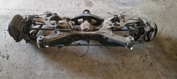 Subaru Forester SH Rear axle beam with reductor 