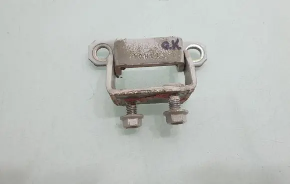 Chevrolet Captiva Tailgate/trunk/boot hinge