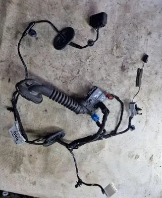 Ford Kuga I Front door wiring loom 8V4T14K138