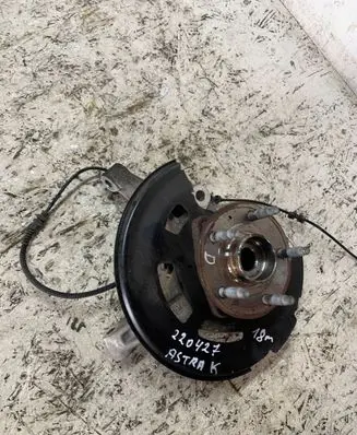 Opel Astra K Front wheel hub
