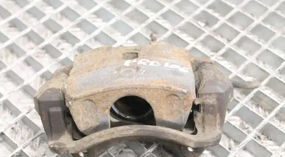 Hyundai i40 Front brake caliper