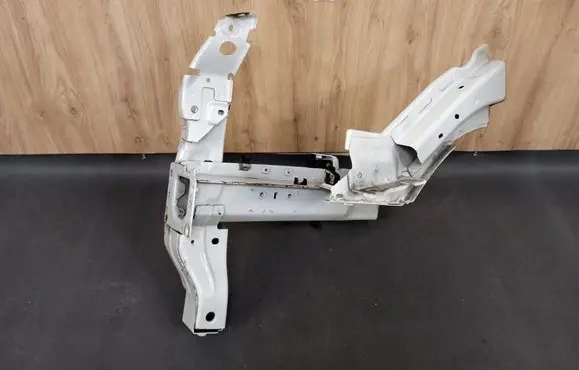 Citroen DS5 Front side member 